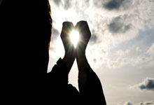 后防没人了,记者:德甲规则不允许拜仁现阶段签自由球员应急.